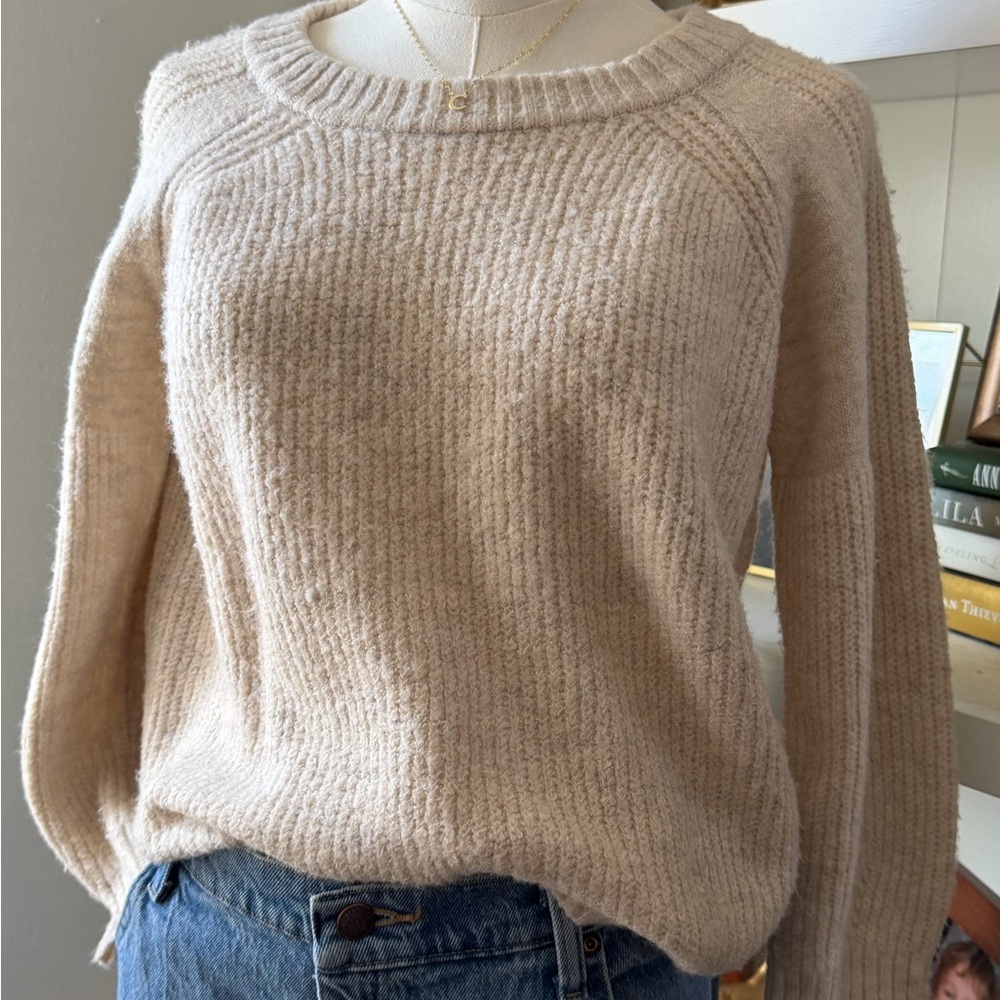 Cooper Key Cozy Cream Sweater size L
